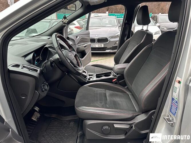 Ford Kuga 39 interauto-car