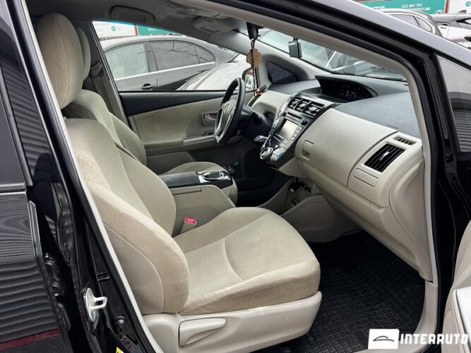 Toyota Prius Plus / V 33 interauto-car
