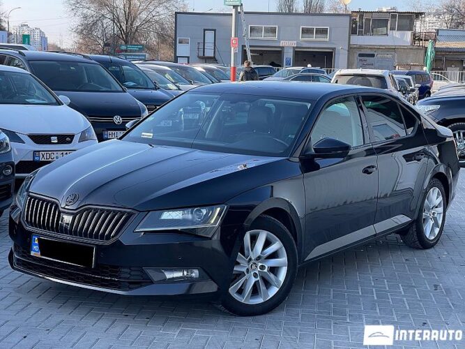 Skoda Superb 32 interauto-car