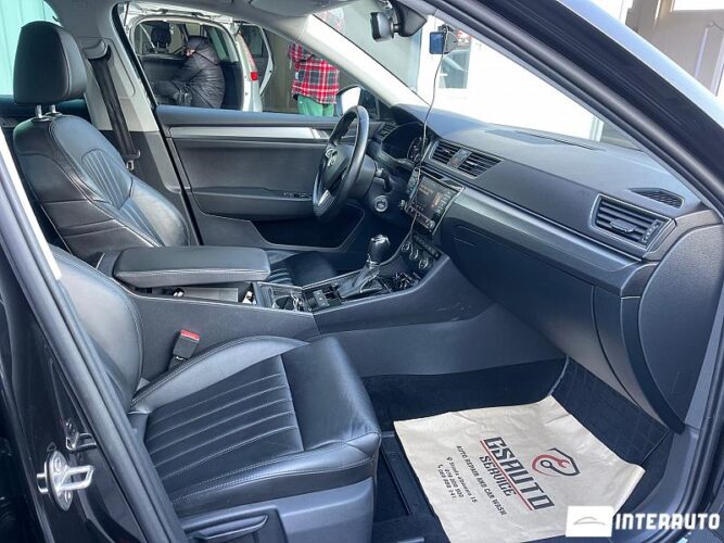 Skoda Superb 36 interauto-car