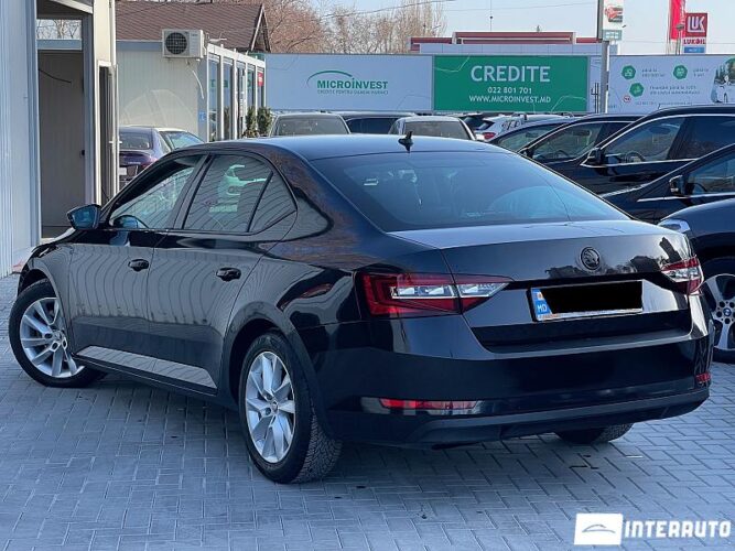 Skoda Superb 35 interauto-car