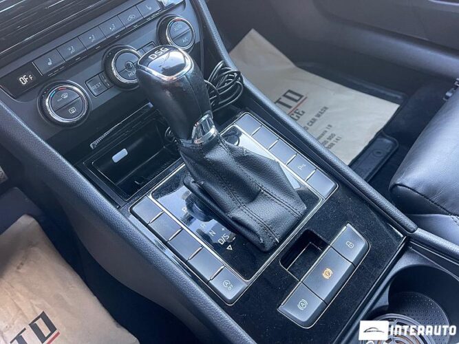 Skoda Superb 41 interauto-car