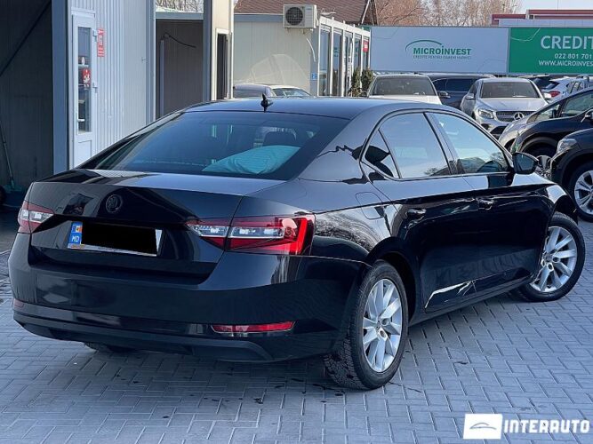 Skoda Superb 34 interauto-car