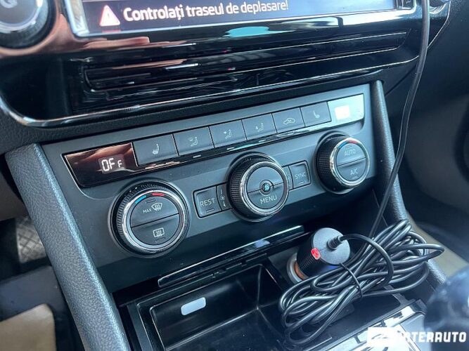 Skoda Superb 40 interauto-car