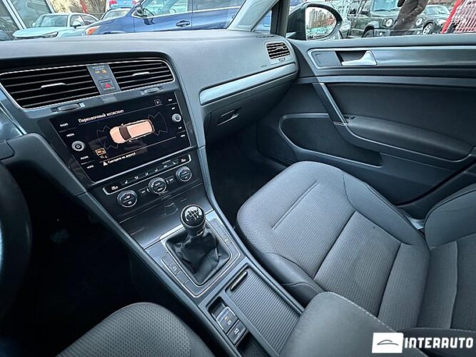 Volkswagen Golf 36 interauto-car