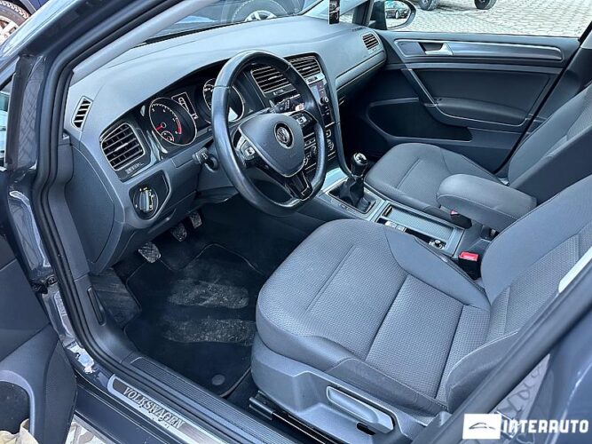 Volkswagen Golf 30 interauto-car