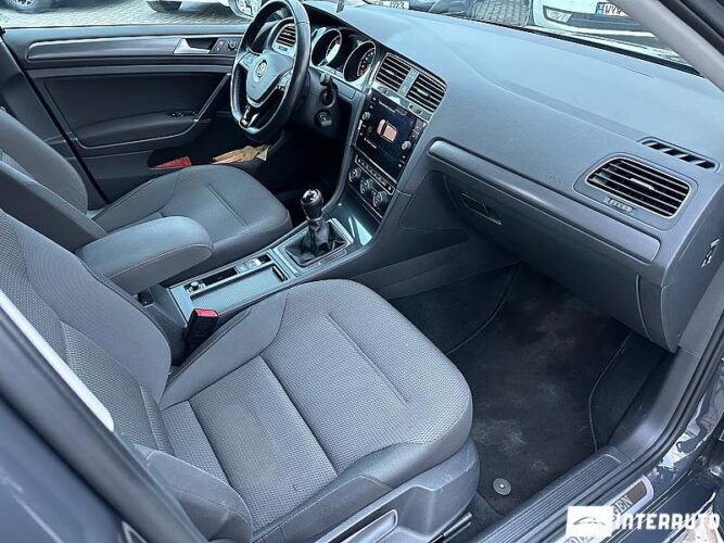 Volkswagen Golf 37 interauto-car