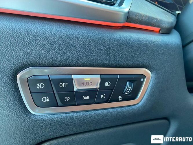 BMW X5 4.0i 51 interauto-car