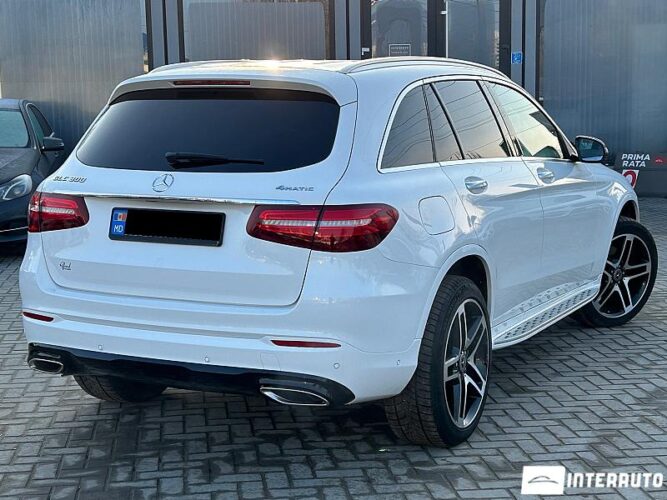 Mercedes GLC 300 33 interauto-car