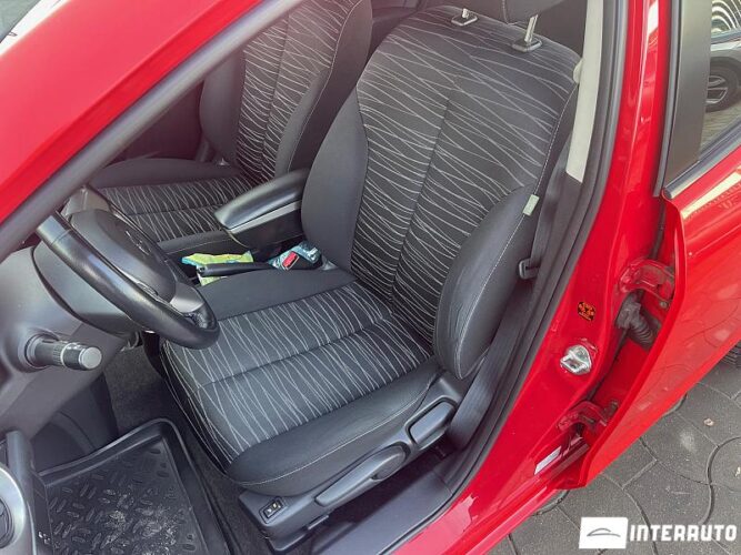 Mazda 2 42 interauto-car