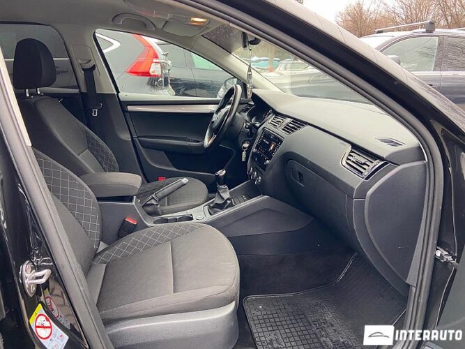 Skoda Octavia 44 interauto-car