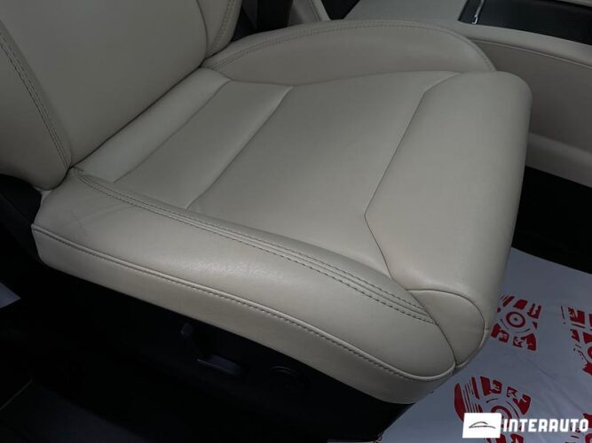 Tesla Model X 62 interauto-car