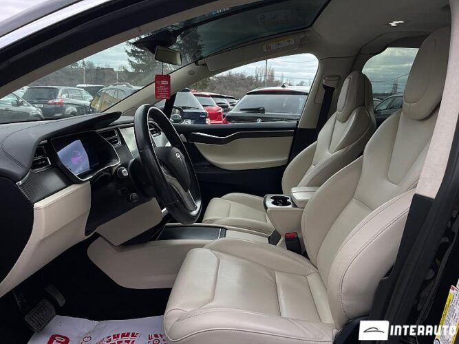 Tesla Model X 49 interauto-car