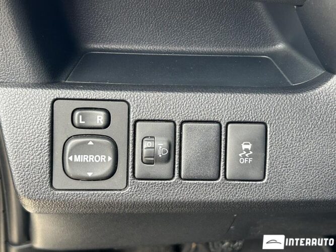 Toyota Verso S 34 interauto-car