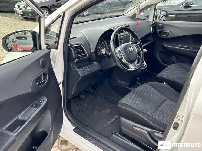 Toyota Verso S 30 interauto-car