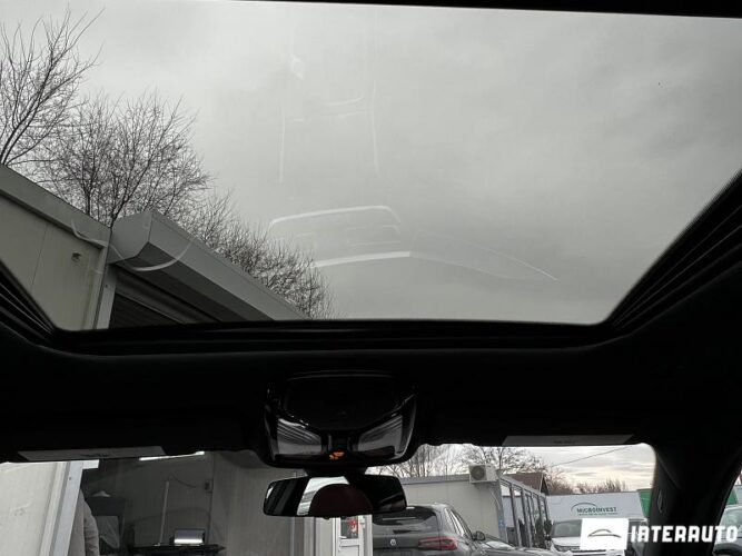 BMW M240i 52 interauto-car