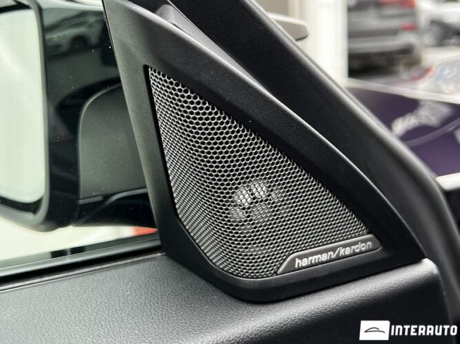 BMW M240i 49 interauto-car