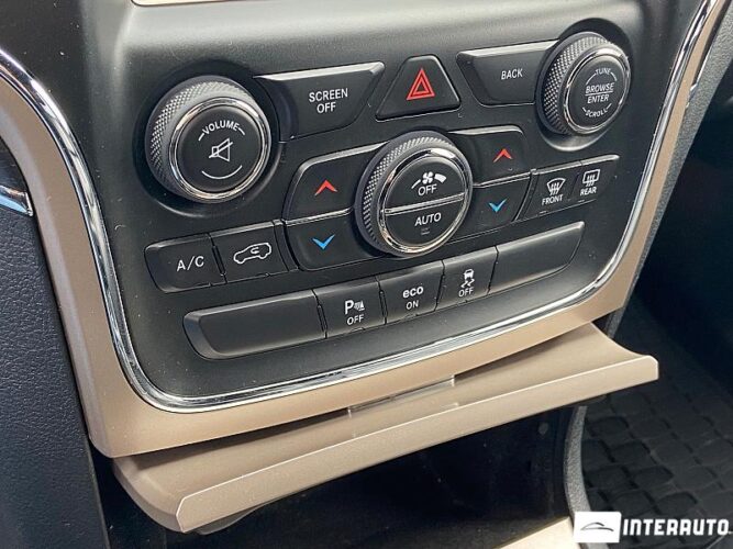 Jeep Grand Cherokee 49 interauto-car