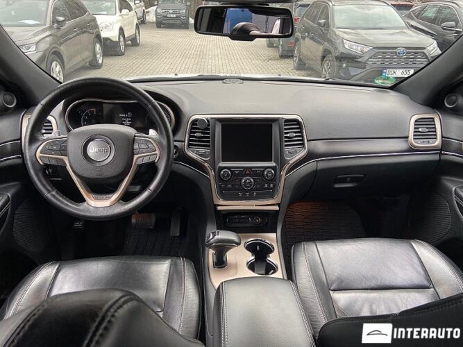 Jeep Grand Cherokee 51 interauto-car