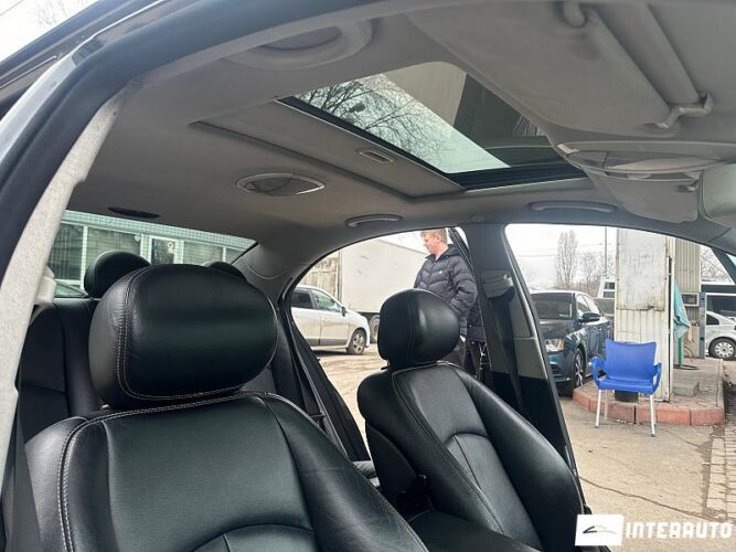 Mercedes E 320 48 interauto-car