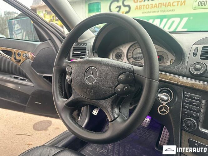 Mercedes E 320 40 interauto-car