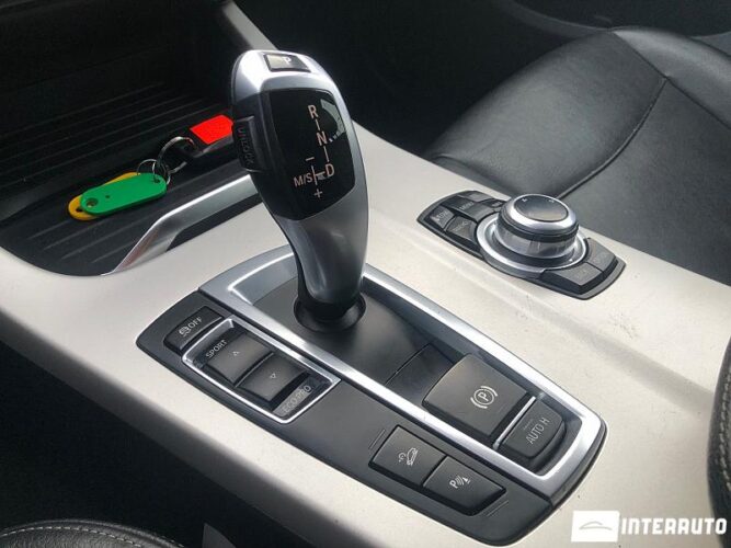 BMW X3 2.0D 37 interauto-car