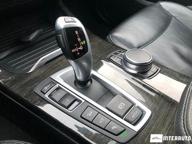 BMW X3 2.8i 43 interauto-car