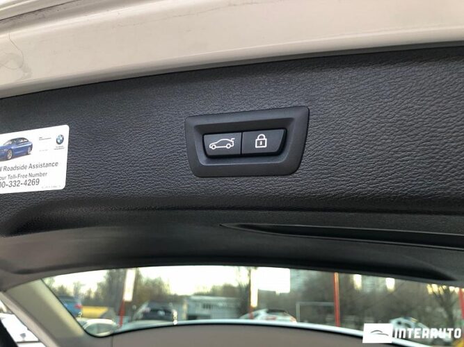 BMW X3 2.8i 50 interauto-car