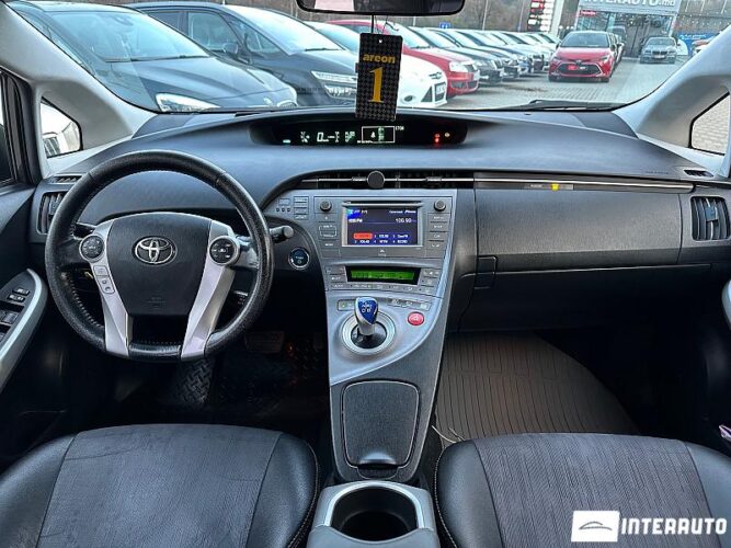Toyota Prius 40 interauto-car