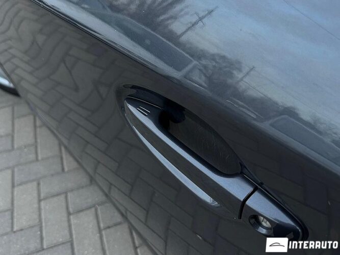 Toyota Prius 35 interauto-car