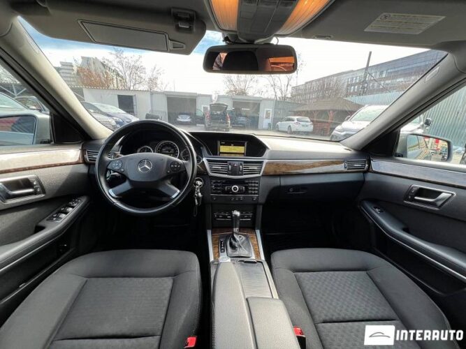 Mercedes E 200 36 interauto-car