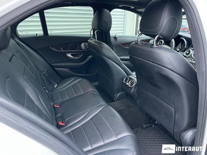 Mercedes C 300 47 interauto-car