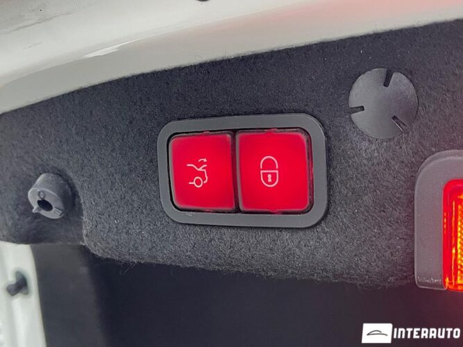 Mercedes C 300 52 interauto-car