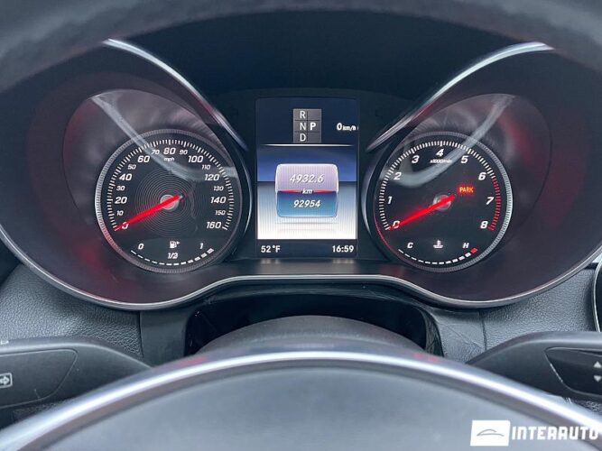 Mercedes C 300 42 interauto-car