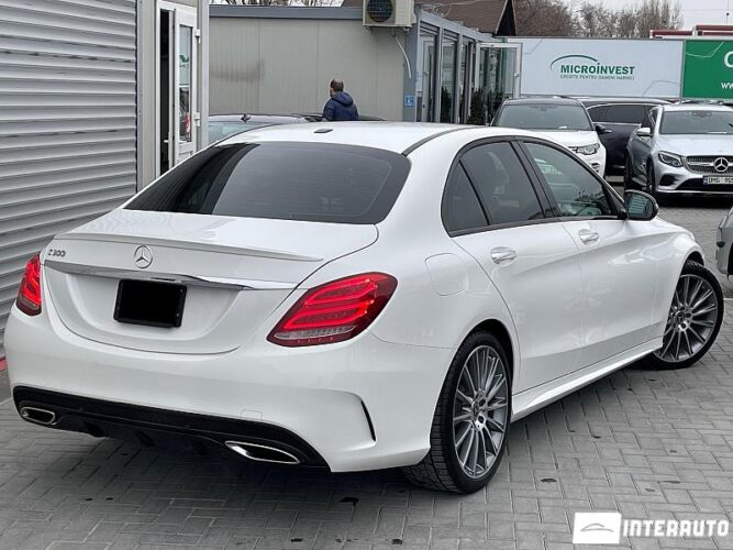 Mercedes C 300 39 interauto-car