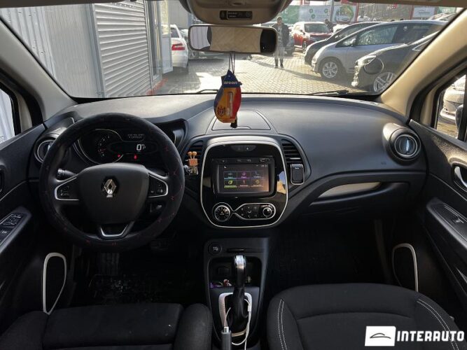 Renault Captur 37 interauto-car