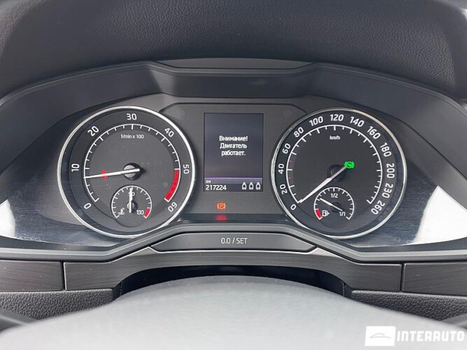 Skoda Superb 46 interauto-car