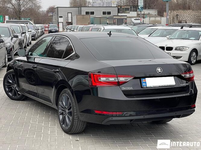 Skoda Superb 37 interauto-car