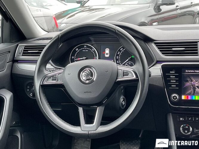 Skoda Superb 43 interauto-car