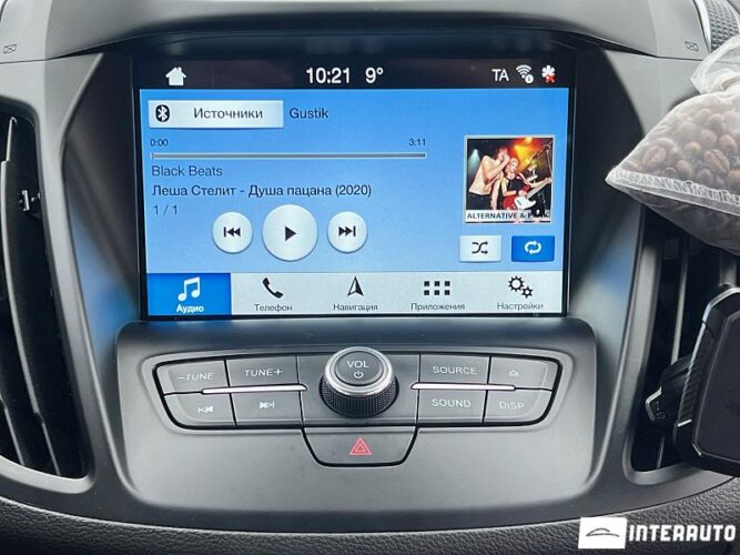 Ford Kuga 39 interauto-car