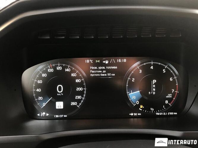 Volvo XC 90 38 interauto-car