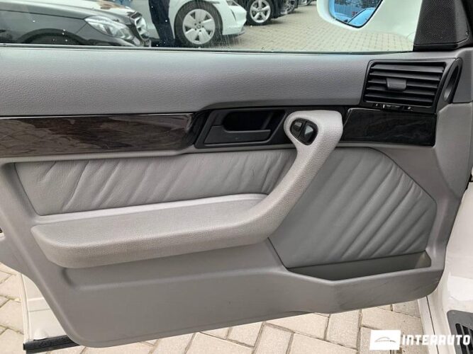 BMW 520 32 interauto-car