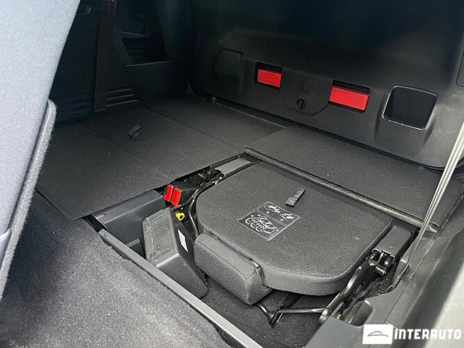 Peugeot 5008 46 interauto-car