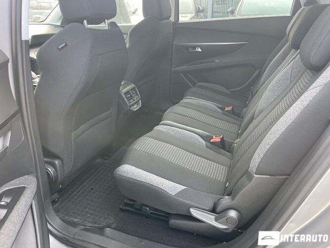 Peugeot 5008 44 interauto-car