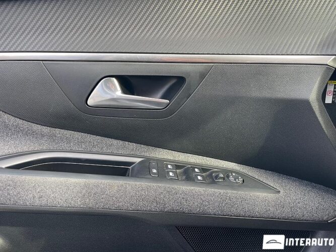 Peugeot 5008 34 interauto-car