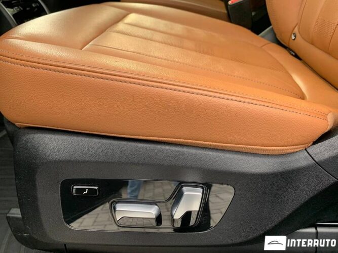 BMW X7 4.0i 51 interauto-car