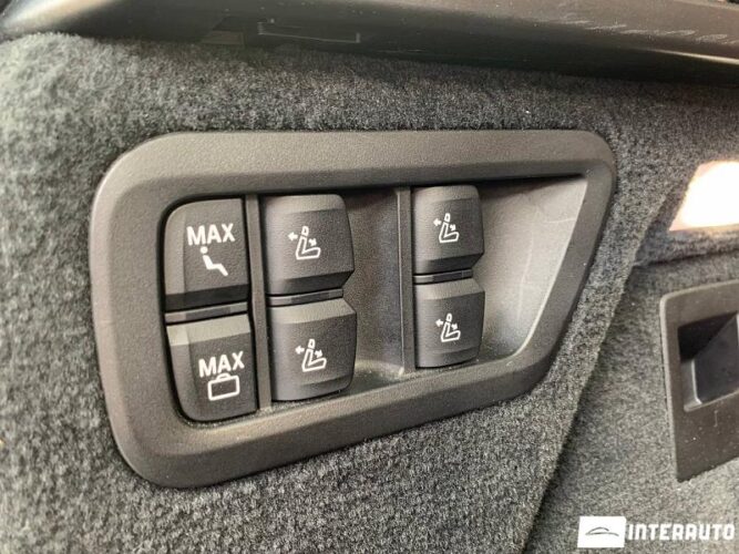 BMW X7 4.0i 54 interauto-car