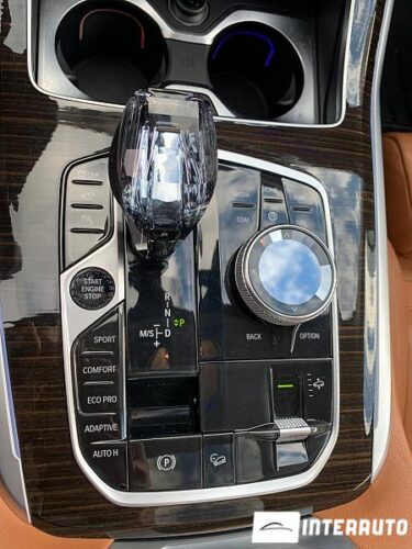 BMW X7 4.0i 45 interauto-car