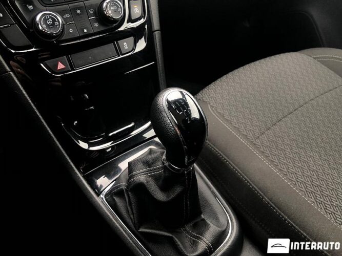 Opel Mokka 37 interauto-car