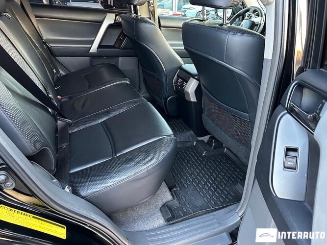 Toyota Land Cruiser Prado 47 interauto-car